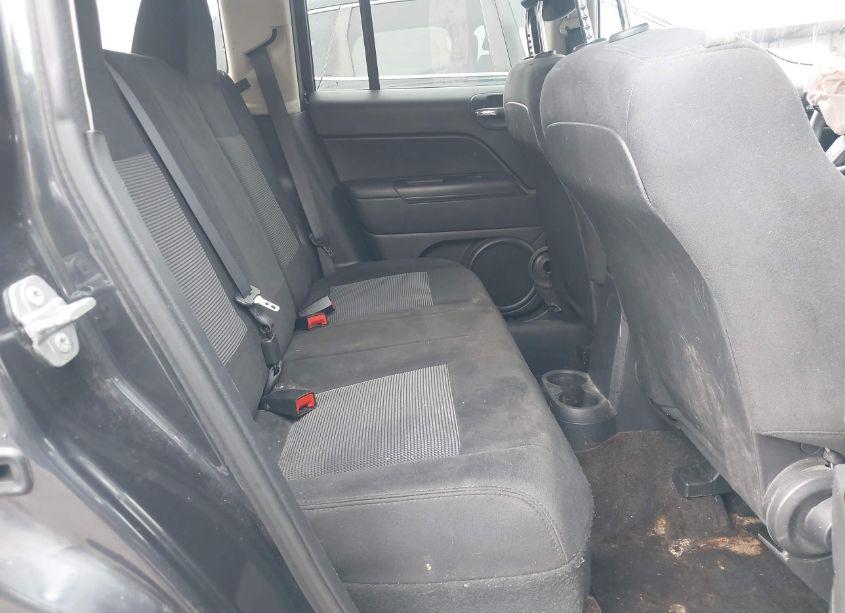 Photo 8 of 2015 Jeep Patriot SPORT (VIN 1C4NJPBB3FD236007)