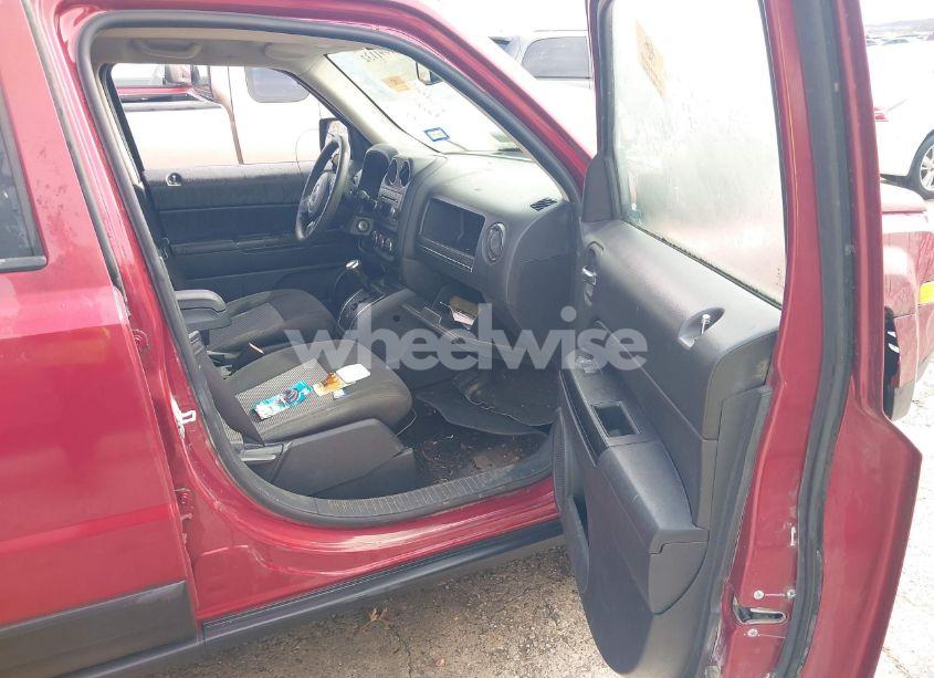 Photo 5 of 2015 Jeep Patriot SPORT (VIN 1C4NJPBB3FD361332)