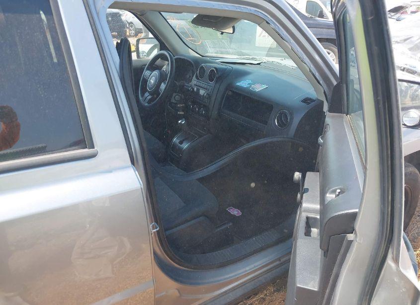 Photo 5 of 2015 Jeep Patriot SPORT (VIN 1C4NJPBB3FD419567)