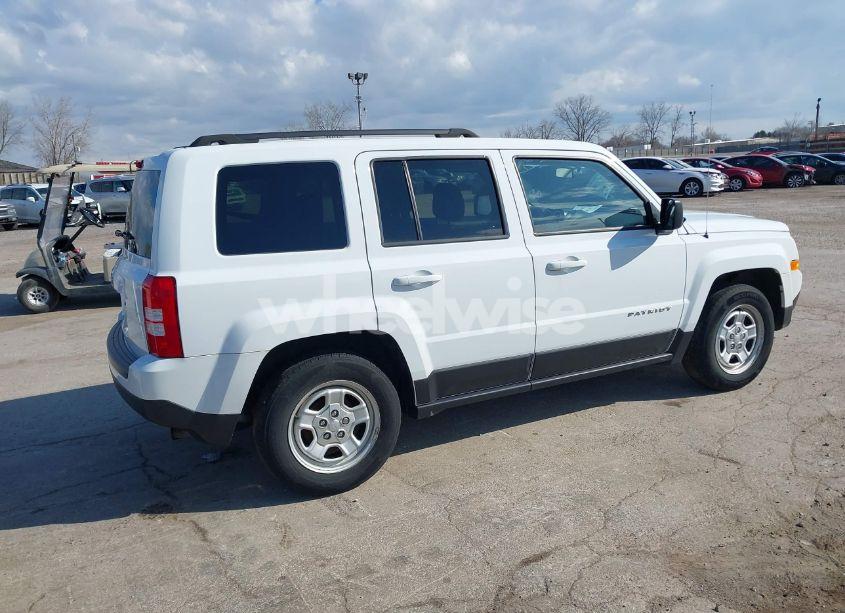 Photo 4 of 2016 Jeep Patriot SPORT (VIN 1C4NJPBB3GD590420)
