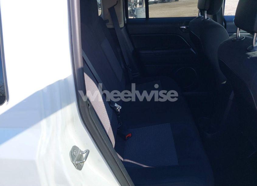 Photo 8 of 2016 Jeep Patriot SPORT (VIN 1C4NJPBB3GD590420)