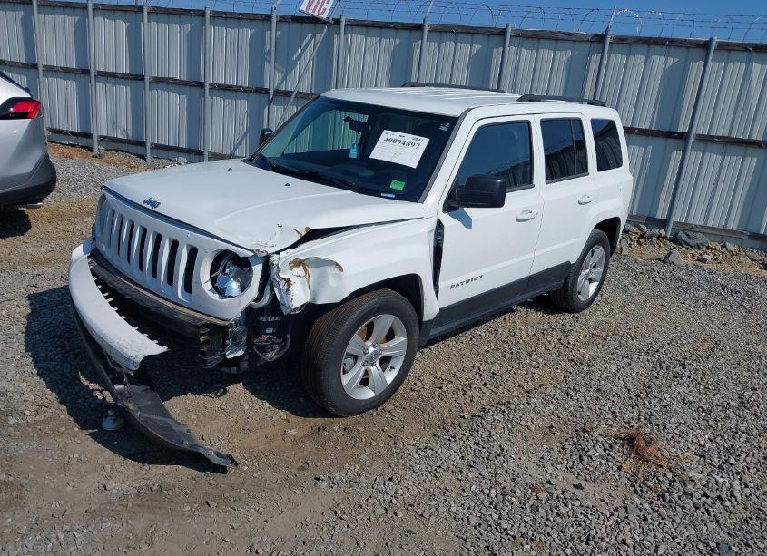 Photo 2 of 2014 Jeep Patriot SPORT (VIN 1C4NJPBB4ED813349)