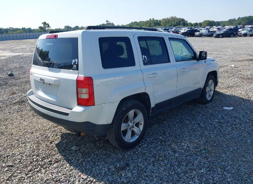 Photo 4 of 2014 Jeep Patriot SPORT (VIN 1C4NJPBB4ED813349)