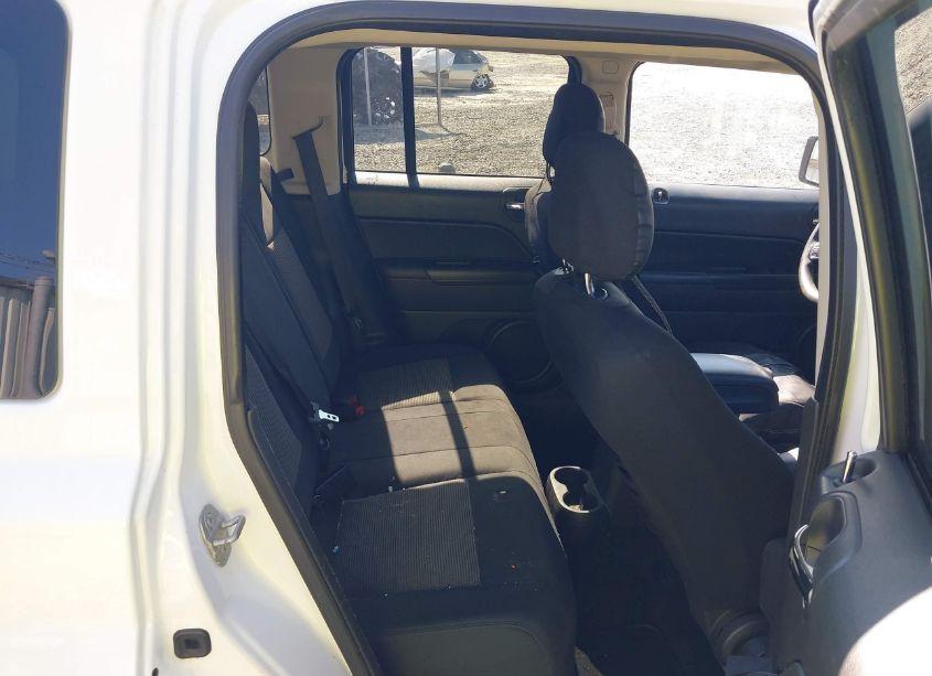 Photo 8 of 2014 Jeep Patriot SPORT (VIN 1C4NJPBB4ED813349)