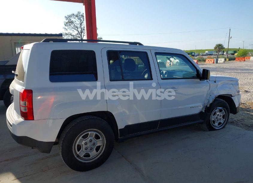 Photo 13 of 2014 Jeep Patriot SPORT (VIN 1C4NJPBB4ED927237)