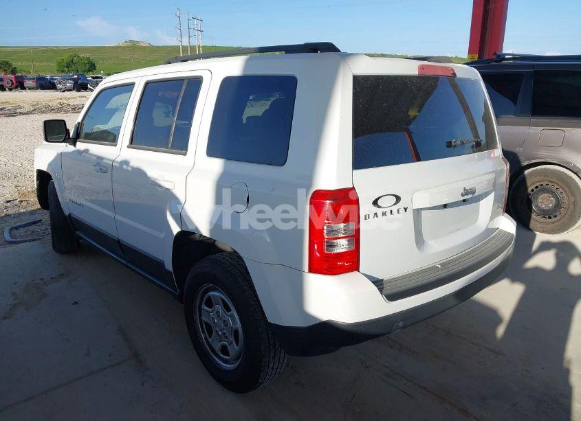 Photo 3 of 2014 Jeep Patriot SPORT (VIN 1C4NJPBB4ED927237)