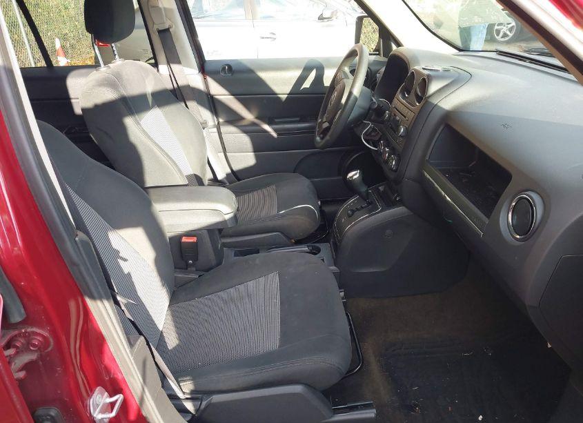 Photo 5 of 2016 Jeep Patriot SPORT (VIN 1C4NJPBB4GD532638)