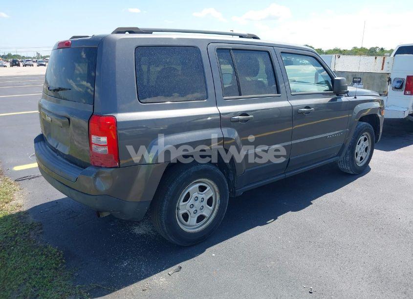 Photo 4 of 2016 Jeep Patriot SPORT (VIN 1C4NJPBB4GD716767)