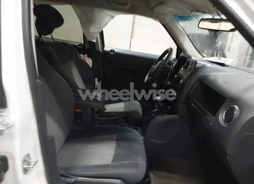 Photo 5 of 2017 Jeep Patriot SPORT FWD (VIN 1C4NJPBB4HD200961)