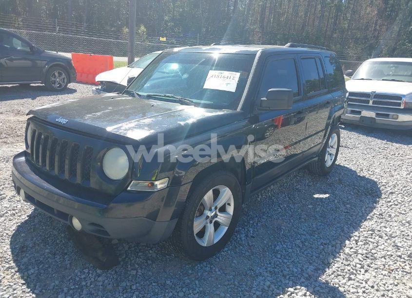 Photo 2 of 2014 Jeep Patriot SPORT (VIN 1C4NJPBB5ED842780)