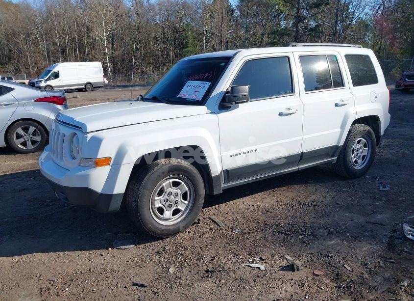 Photo 2 of 2015 Jeep Patriot SPORT (VIN 1C4NJPBB5FD313542)