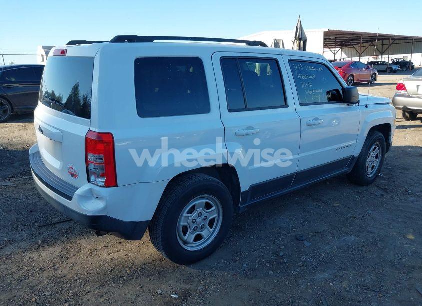 Photo 4 of 2015 Jeep Patriot SPORT (VIN 1C4NJPBB5FD313542)