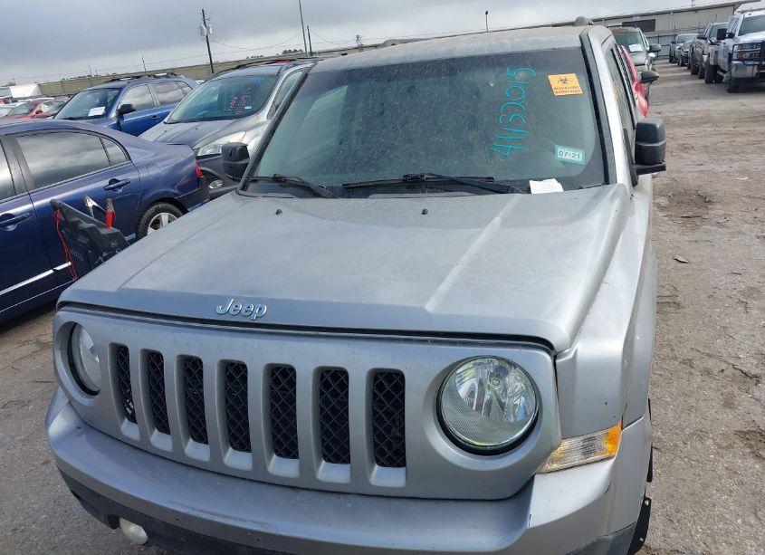 Photo 10 of 2015 Jeep Patriot SPORT (VIN 1C4NJPBB5FD329272)
