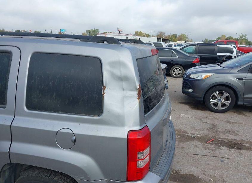 Photo 6 of 2015 Jeep Patriot SPORT (VIN 1C4NJPBB5FD329272)