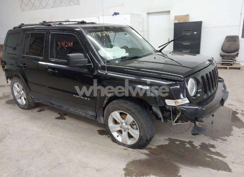 2016 Jeep Patriot SPORT (VIN 1C4NJPBB5GD561551) main photo