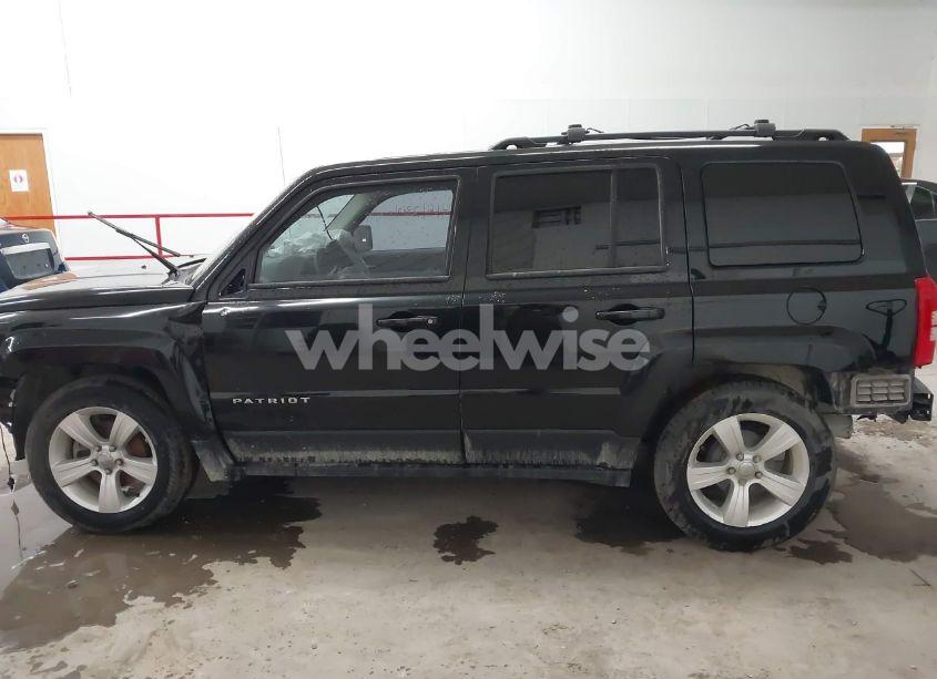 Photo 15 of 2016 Jeep Patriot SPORT (VIN 1C4NJPBB5GD561551)