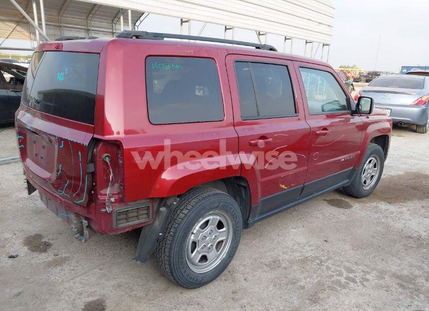 Photo 4 of 2016 Jeep Patriot SPORT (VIN 1C4NJPBB5GD574882)