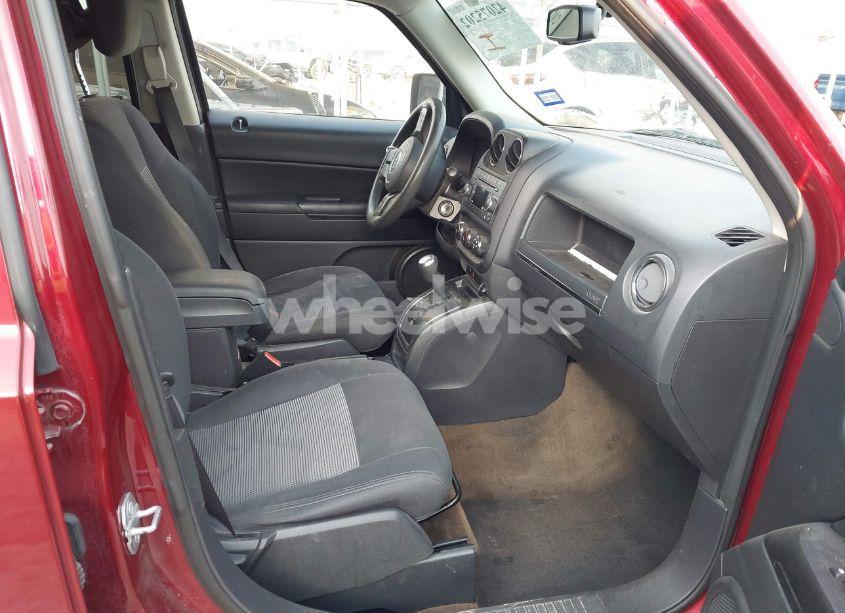 Photo 5 of 2016 Jeep Patriot SPORT (VIN 1C4NJPBB5GD574882)