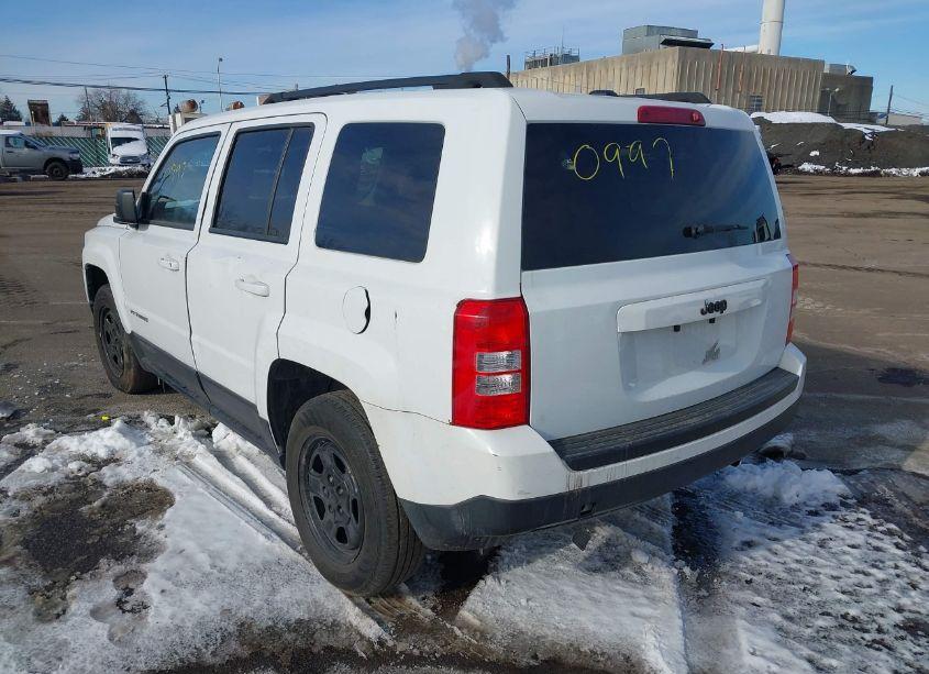 Photo 3 of 2016 Jeep Patriot SPORT (VIN 1C4NJPBB5GD800287)