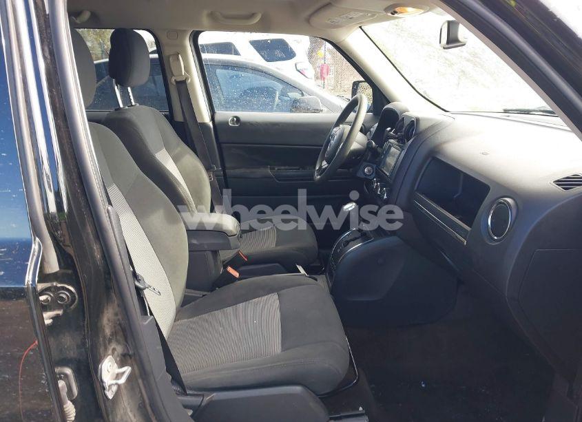 Photo 5 of 2017 Jeep Patriot SPORT FWD (VIN 1C4NJPBB5HD120214)