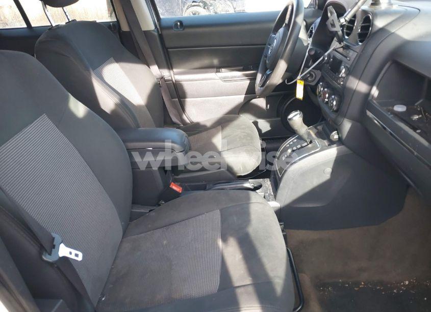 Photo 5 of 2017 Jeep Patriot SPORT FWD (VIN 1C4NJPBB5HD166657)