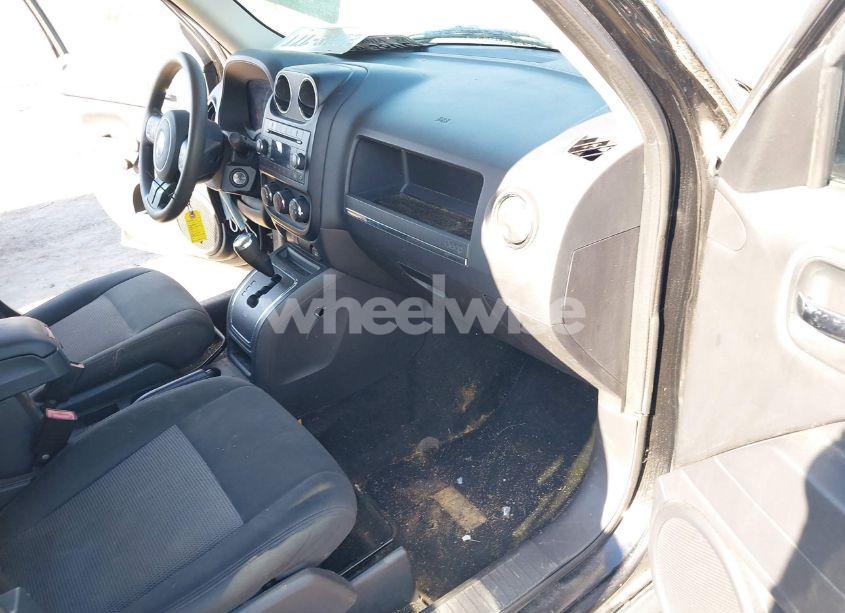 Photo 5 of 2013 Jeep Patriot SPORT (VIN 1C4NJPBB6DD129952)