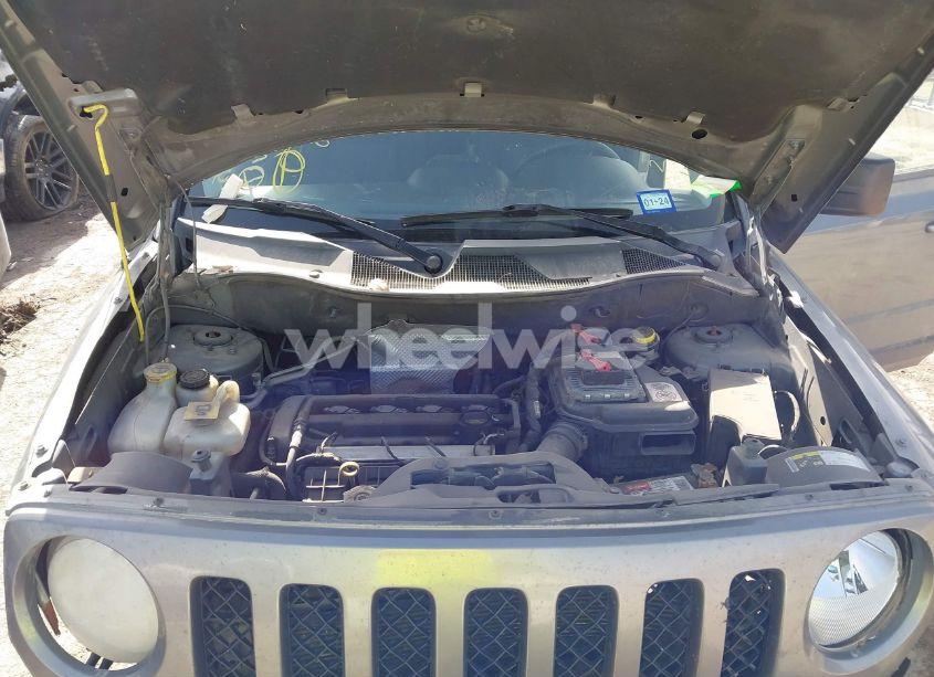Photo 10 of 2014 Jeep Patriot SPORT (VIN 1C4NJPBB6ED619163)