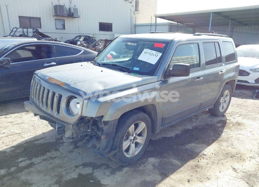 Photo 2 of 2014 Jeep Patriot SPORT (VIN 1C4NJPBB6ED619163)