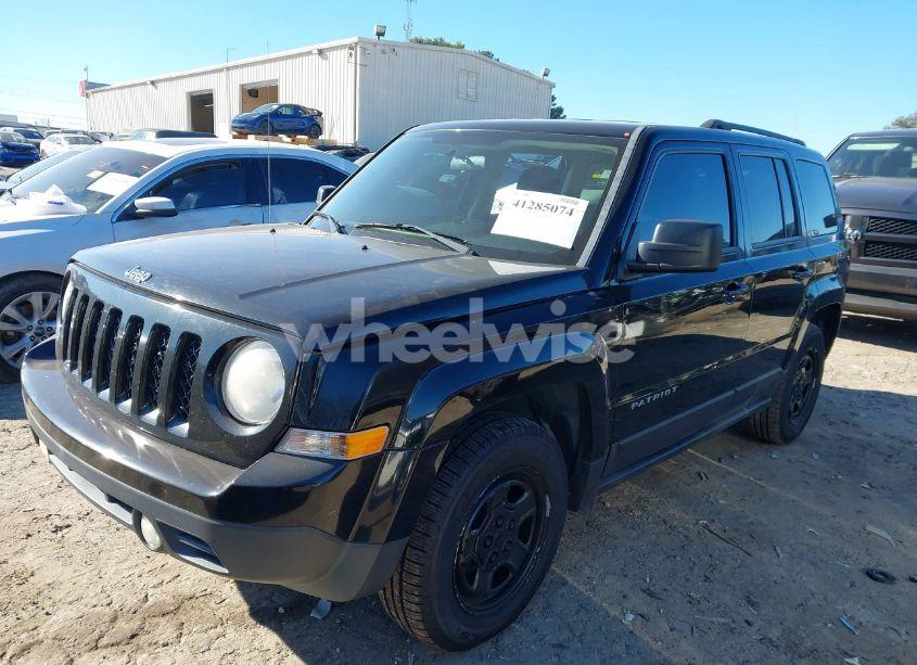Photo 2 of 2014 Jeep Patriot SPORT (VIN 1C4NJPBB6ED671313)