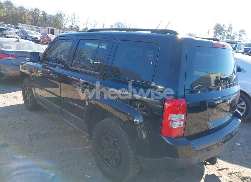 Photo 3 of 2014 Jeep Patriot SPORT (VIN 1C4NJPBB6ED671313)