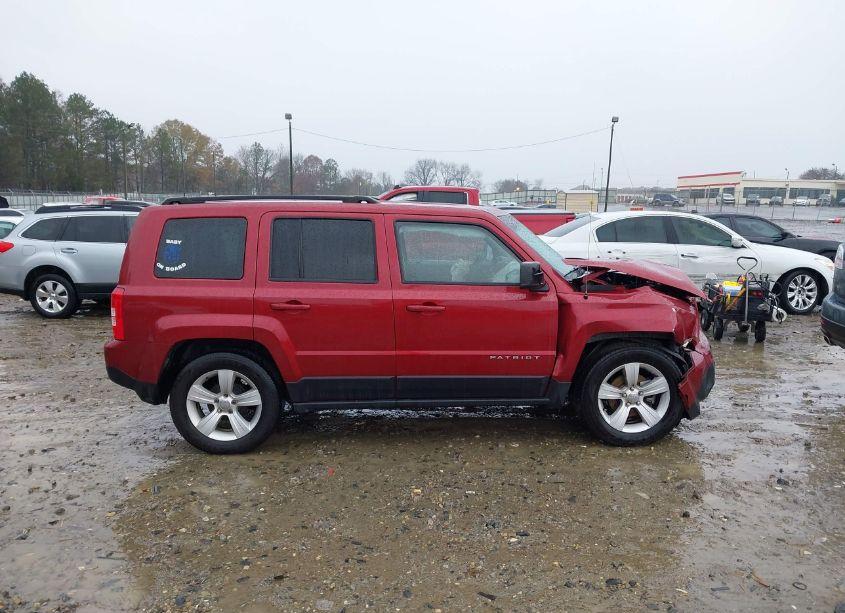 Photo 13 of 2014 Jeep Patriot SPORT (VIN 1C4NJPBB6ED853304)