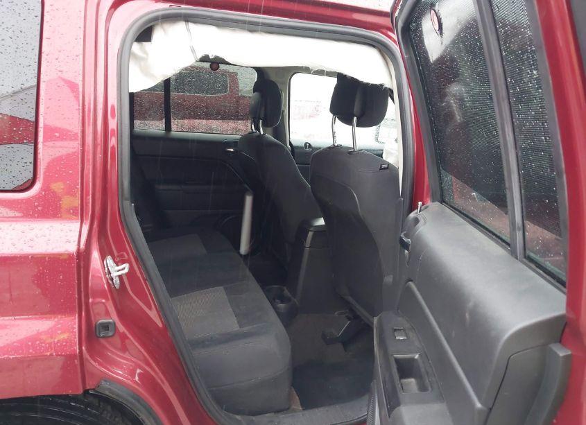 Photo 8 of 2014 Jeep Patriot SPORT (VIN 1C4NJPBB6ED853304)