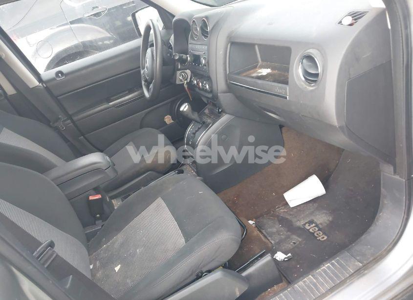 Photo 5 of 2014 Jeep Patriot SPORT (VIN 1C4NJPBB6ED894208)