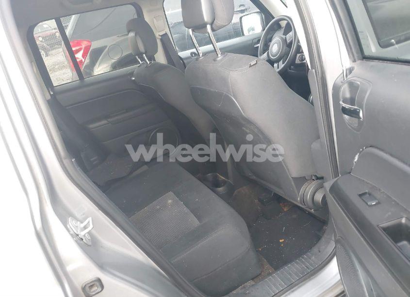 Photo 8 of 2014 Jeep Patriot SPORT (VIN 1C4NJPBB6ED894208)