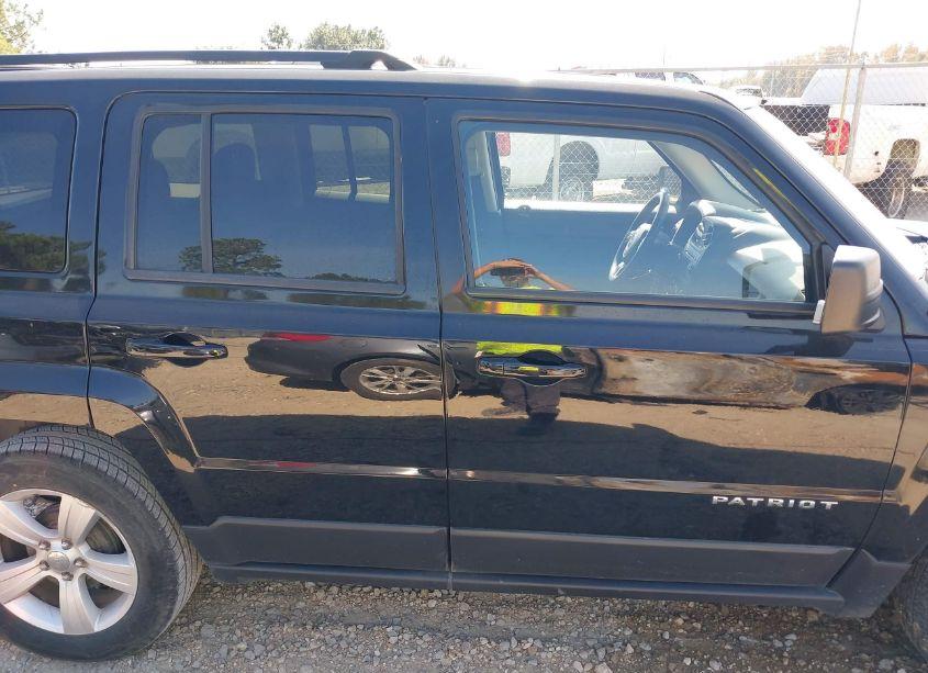 Photo 14 of 2015 Jeep Patriot SPORT (VIN 1C4NJPBB6FD191452)