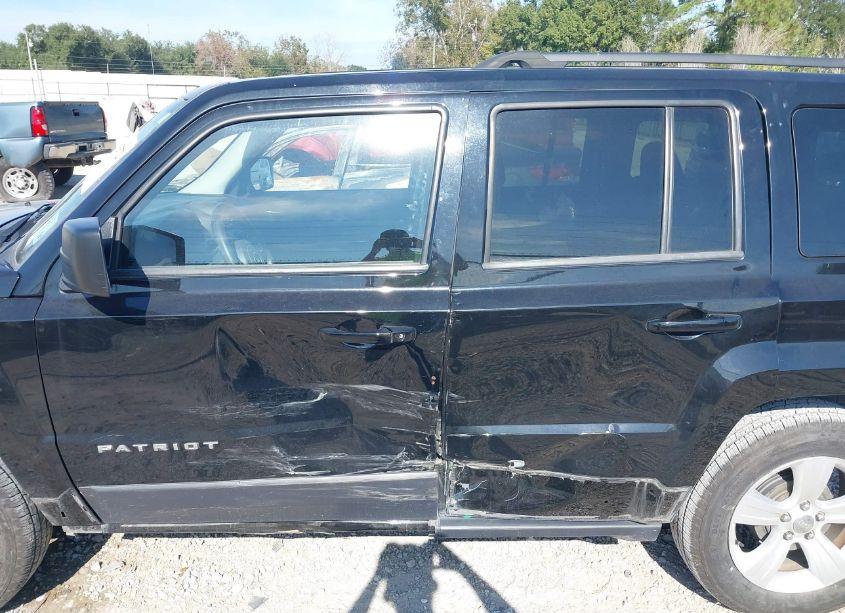 Photo 15 of 2015 Jeep Patriot SPORT (VIN 1C4NJPBB6FD191452)