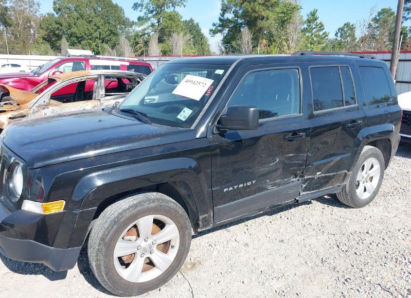 Photo 6 of 2015 Jeep Patriot SPORT (VIN 1C4NJPBB6FD191452)