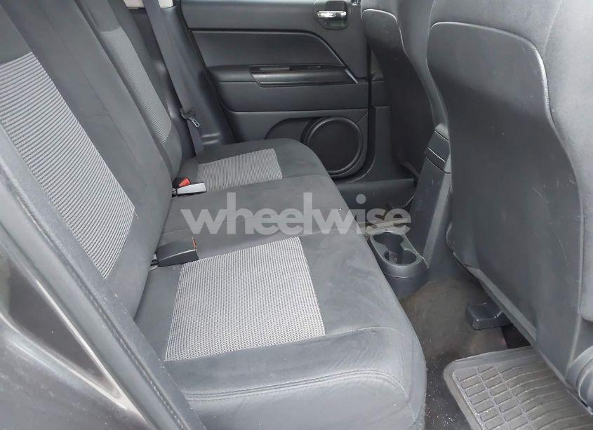 Photo 8 of 2015 Jeep Patriot SPORT (VIN 1C4NJPBB6FD305689)