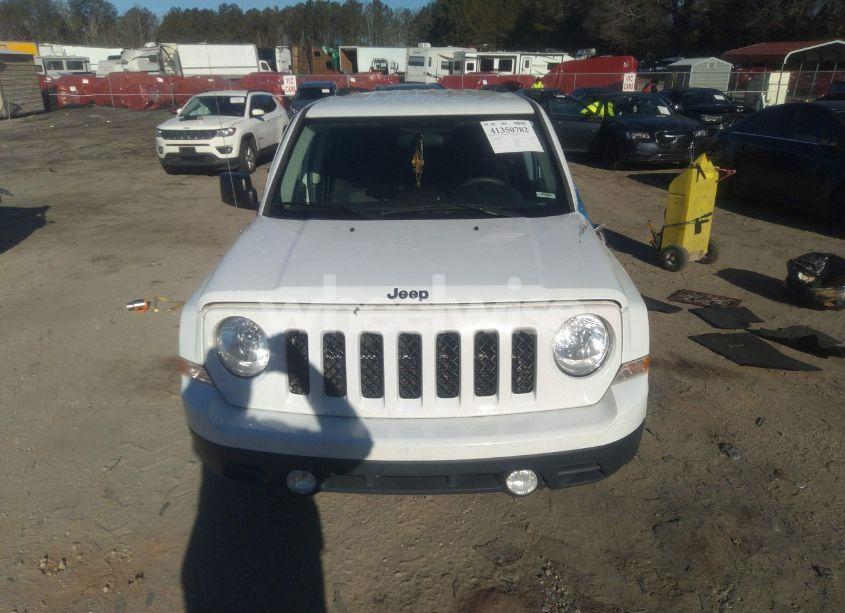 Photo 13 of 2015 Jeep Patriot SPORT (VIN 1C4NJPBB6FD342242)