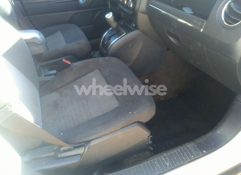 Photo 5 of 2015 Jeep Patriot SPORT (VIN 1C4NJPBB6FD342242)