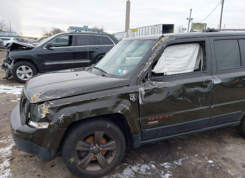 Photo 6 of 2016 Jeep Patriot 75TH ANNIVERSARY (VIN 1C4NJPBB6GD774637)