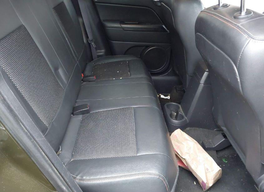 Photo 8 of 2016 Jeep Patriot 75TH ANNIVERSARY (VIN 1C4NJPBB6GD774637)