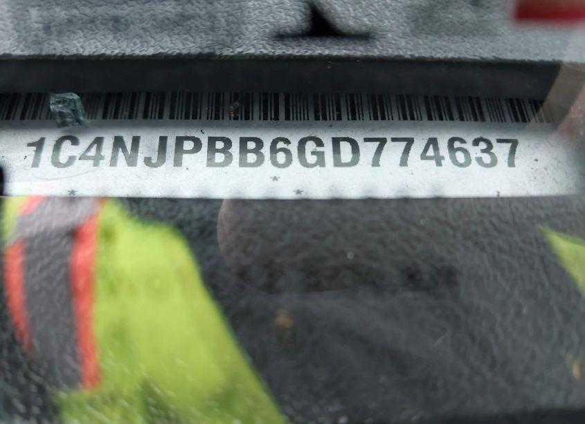 Photo 9 of 2016 Jeep Patriot 75TH ANNIVERSARY (VIN 1C4NJPBB6GD774637)