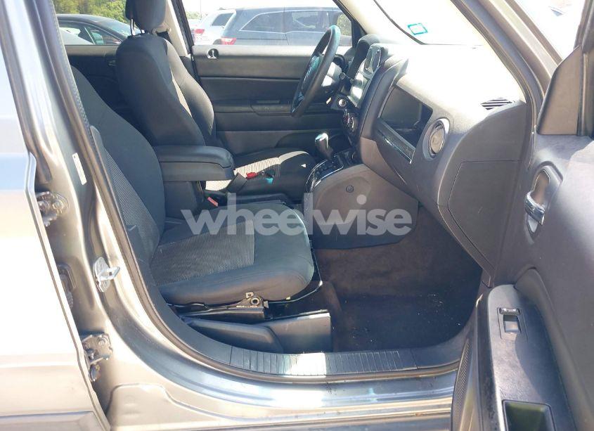 Photo 5 of 2014 Jeep Patriot SPORT (VIN 1C4NJPBB7ED509853)