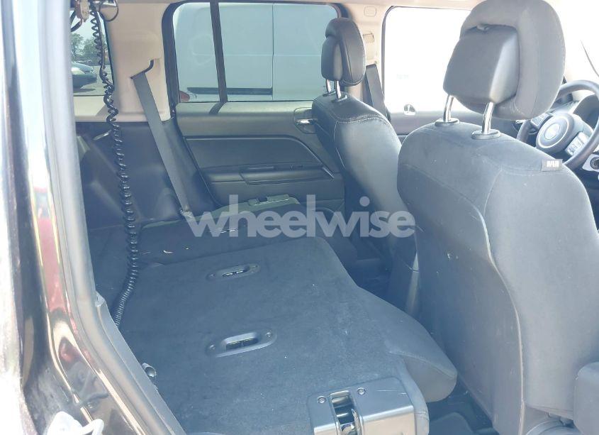 Photo 8 of 2015 Jeep Patriot SPORT (VIN 1C4NJPBB7FD106912)