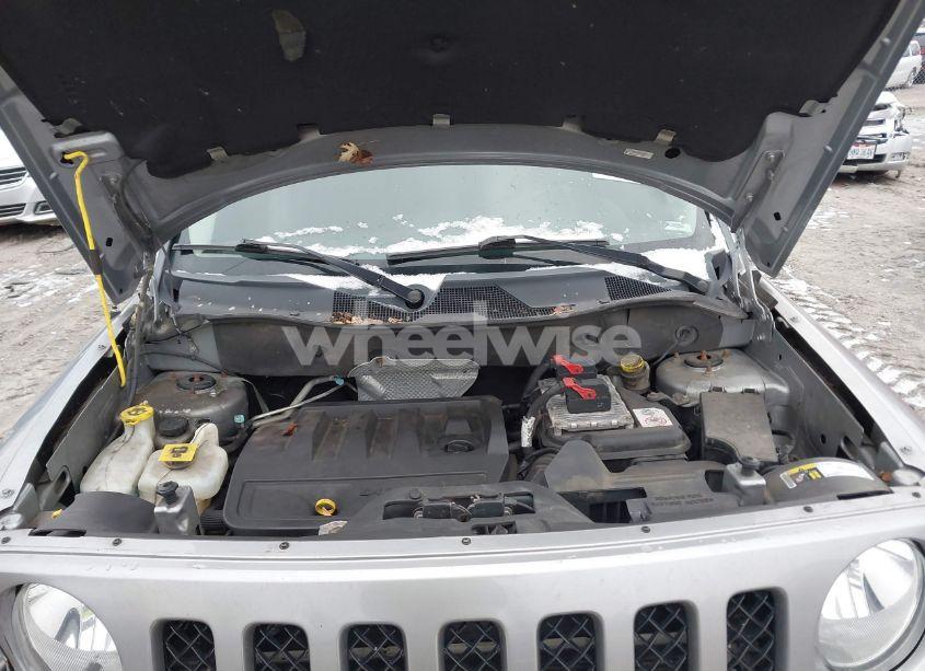 Photo 10 of 2015 Jeep Patriot SPORT (VIN 1C4NJPBB7FD179407)