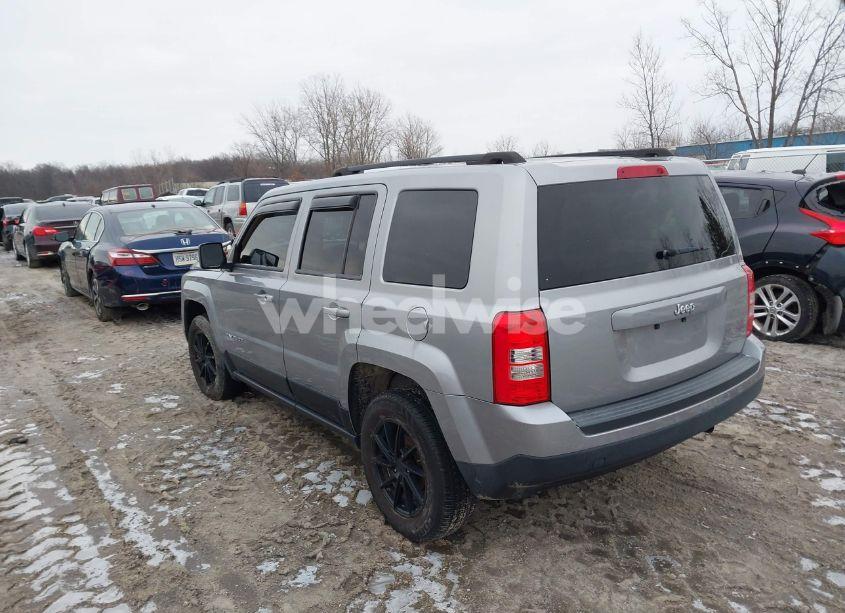 Photo 3 of 2015 Jeep Patriot SPORT (VIN 1C4NJPBB7FD179407)
