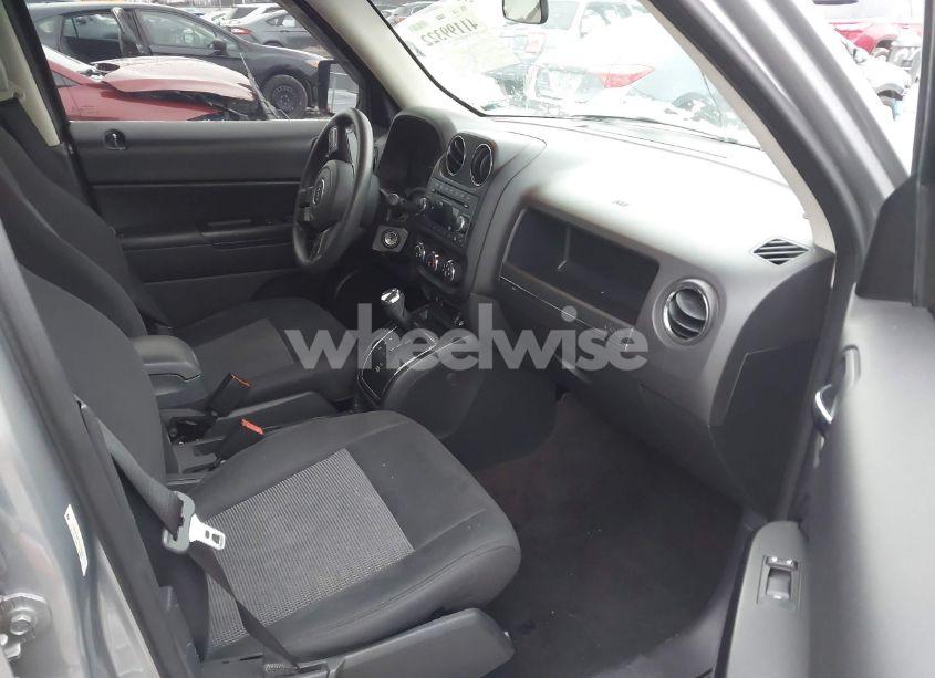 Photo 5 of 2015 Jeep Patriot SPORT (VIN 1C4NJPBB7FD179407)