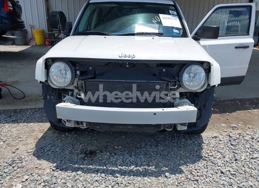 Photo 6 of 2016 Jeep Patriot SPORT (VIN 1C4NJPBB7GD774369)