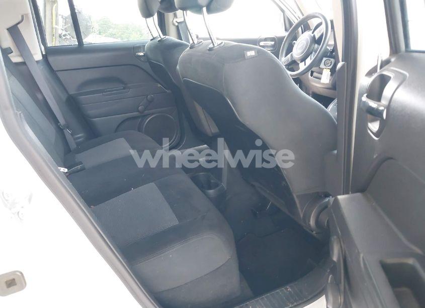 Photo 8 of 2016 Jeep Patriot SPORT (VIN 1C4NJPBB7GD774369)